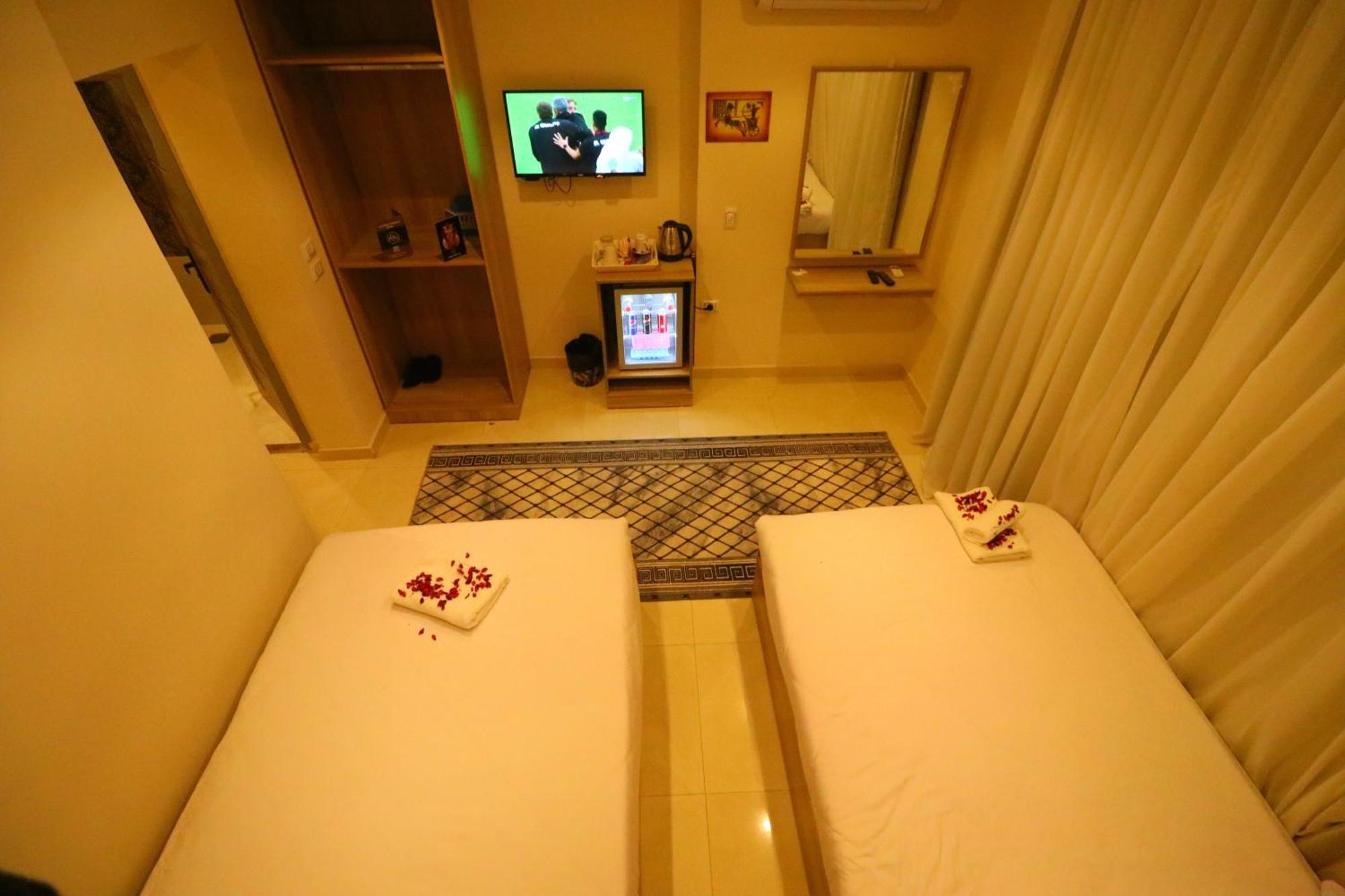 Locanda Pyramids Hotel Kafrat al Jabal Ngoại thất bức ảnh