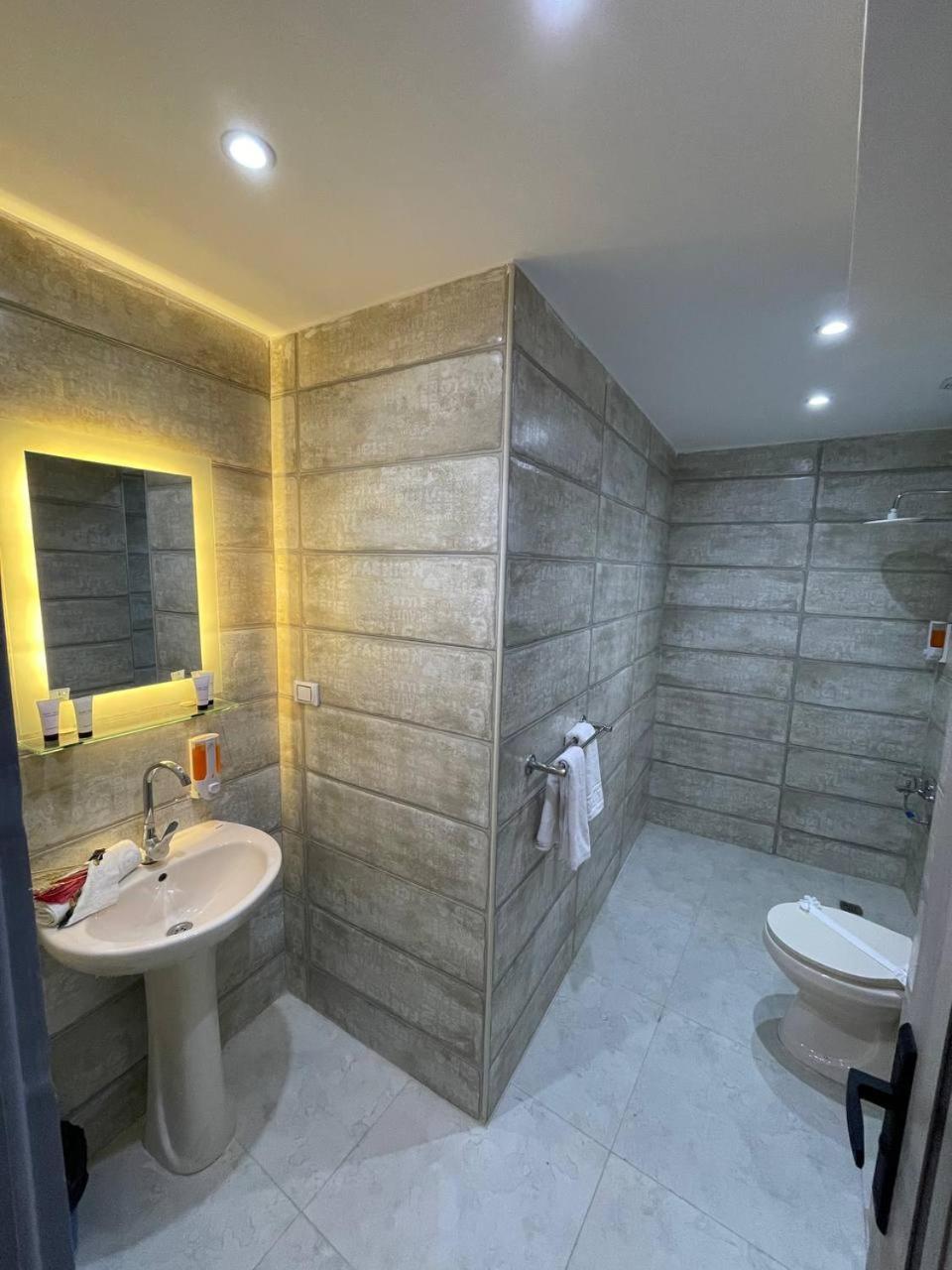 Locanda Pyramids Hotel Kafrat al Jabal Phòng bức ảnh